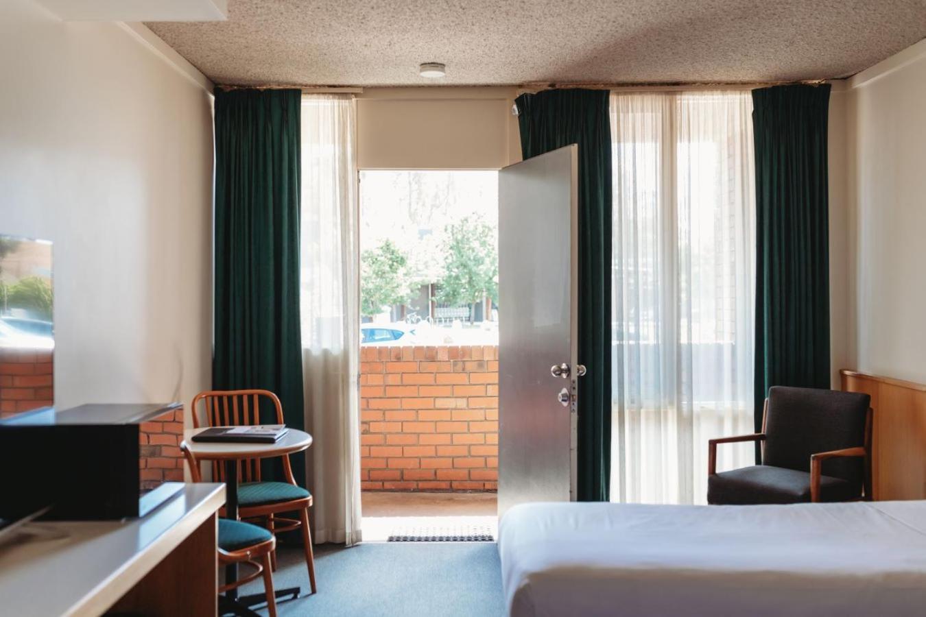 Echuca Nirebo Motel Zewnętrze zdjęcie